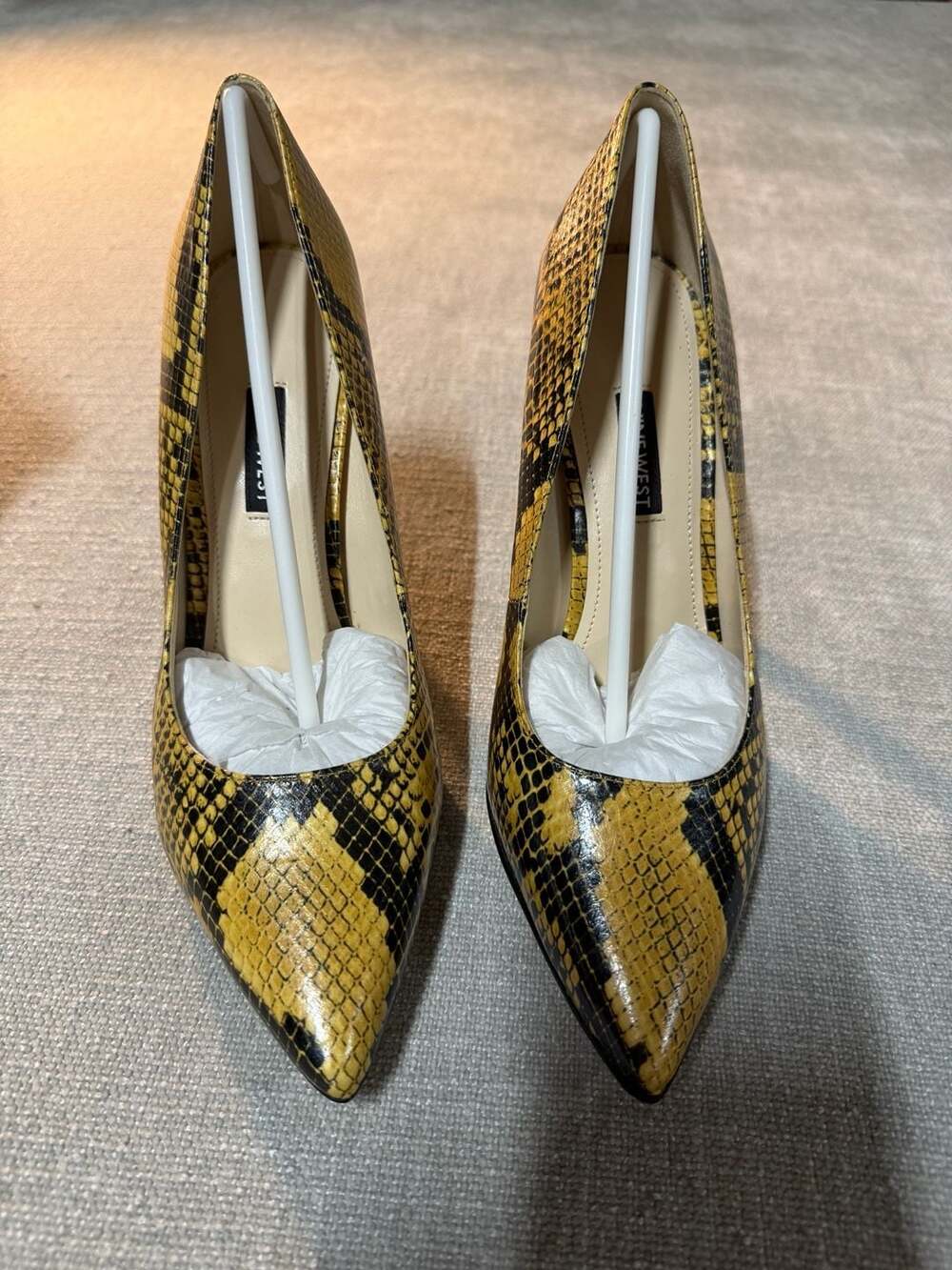 Nine West Tatiana3 Pumps Size 9M Yellow Multi Texture Snake Print Heels